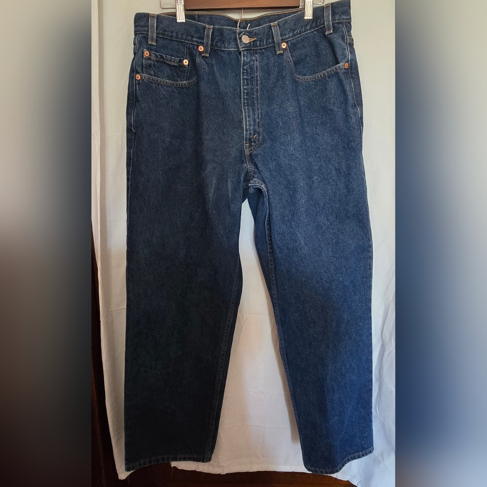 Levi's 550 Relaxed Fit Blue Denim Jeans, Size 38 X 30.